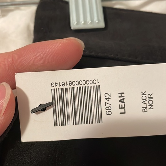 Aritzia Leah Wilfred black skirt size 2 - Picture 7 of 7